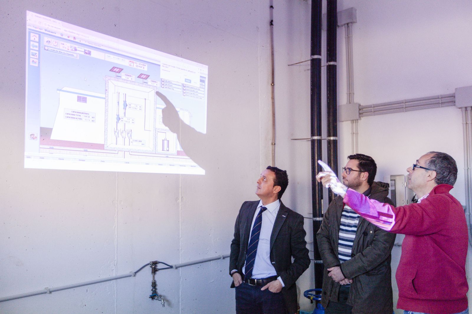 Momento de la visita al mismo proyecto puesto en marcha en Tabernas.