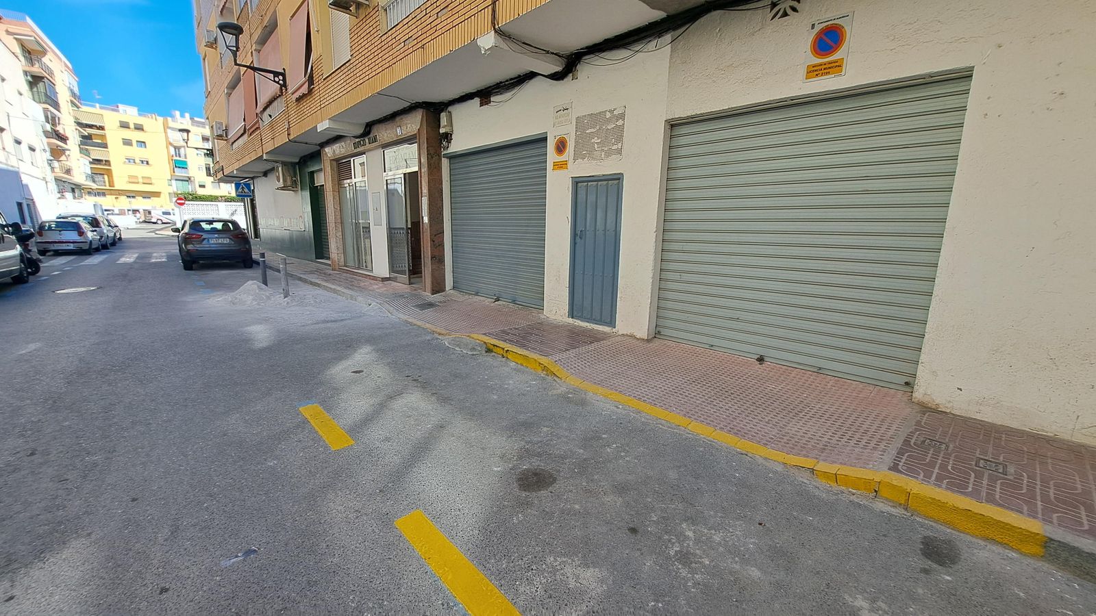 Una nueva tarjeta permitirá aparcar en vados particulares de Almuñécar