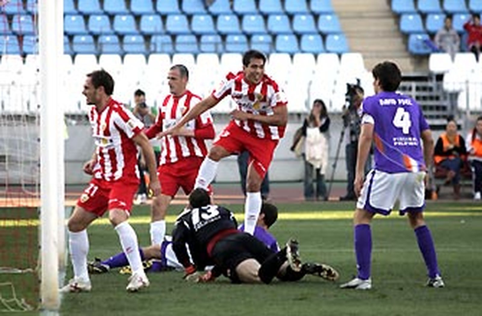 Triste goleada de la UD Almería ante el Guadalajara (4-0)