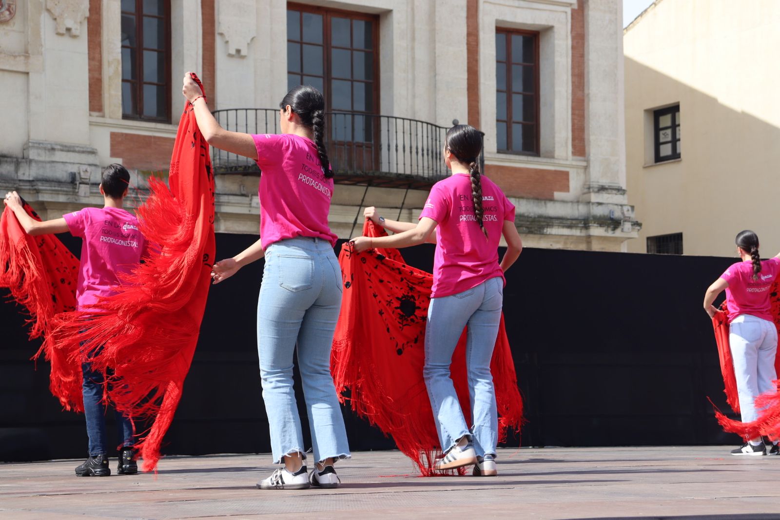 'Flashmob' en La Corredera por el Día Internacional de la Danza