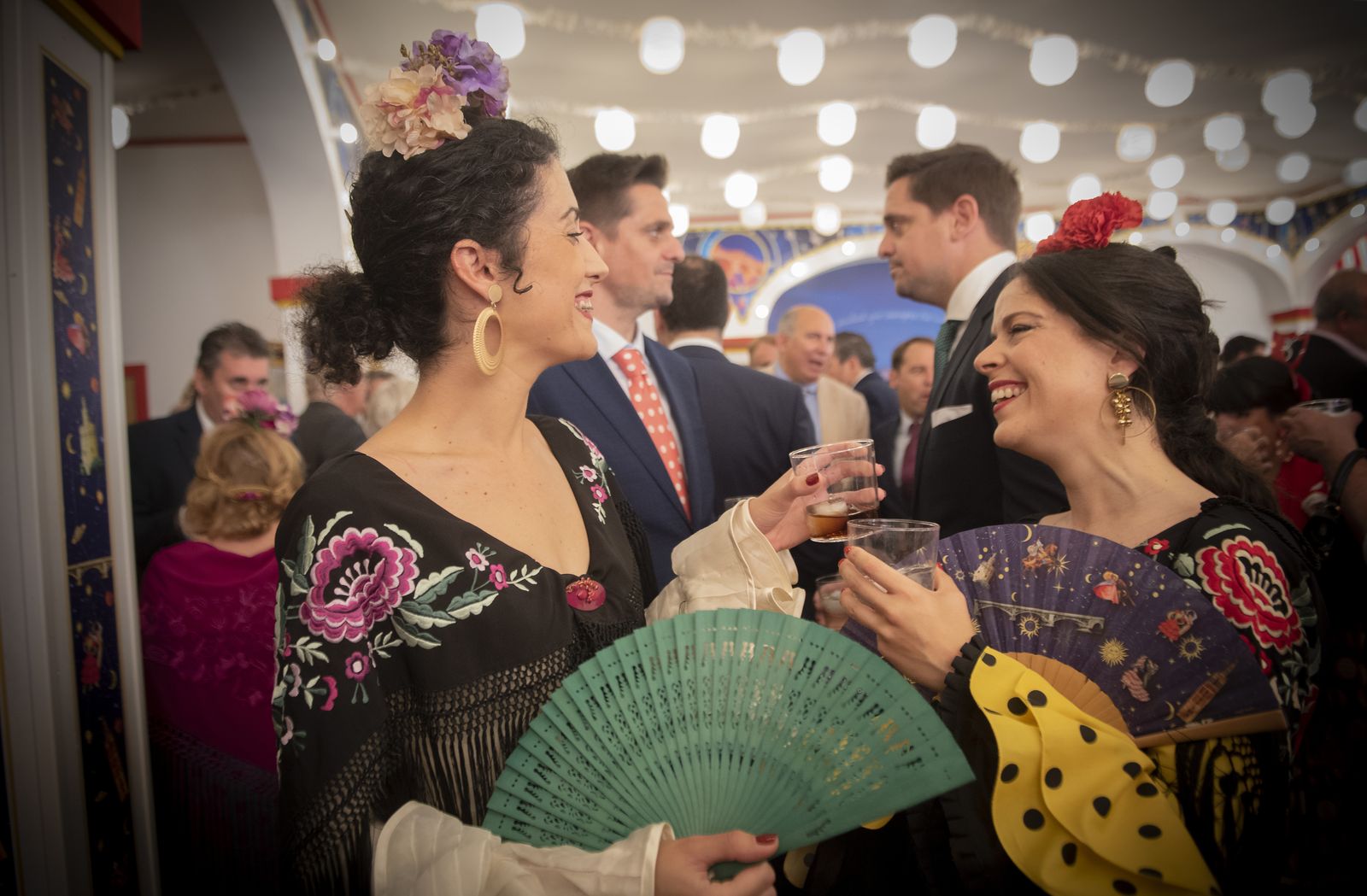 Estallido de colores en el miércoles de Feria de Abril 2023