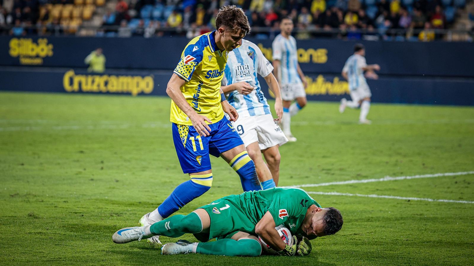 Búscate entre las imágenes del partido de futbol Cádiz CF - Málaga CF