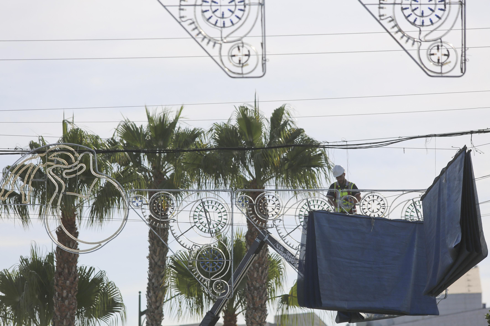 Las fotos de los preparativos para la Feria de Málaga 2019