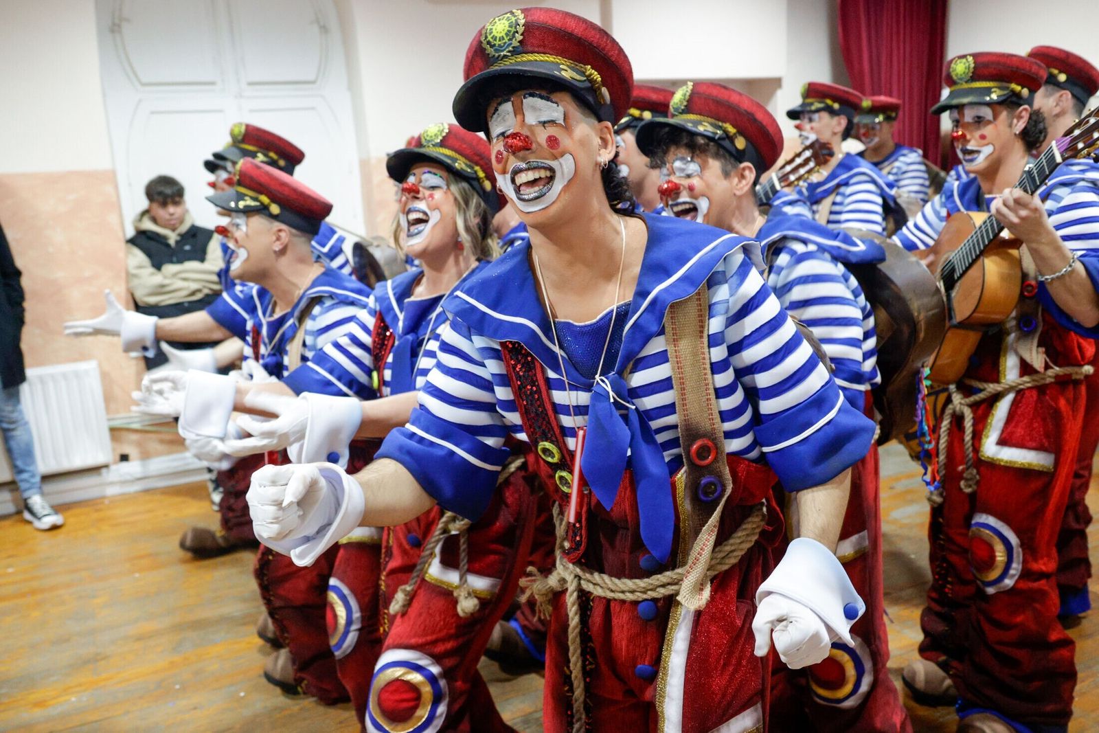 Comparsa 'Y seguimos cantando'