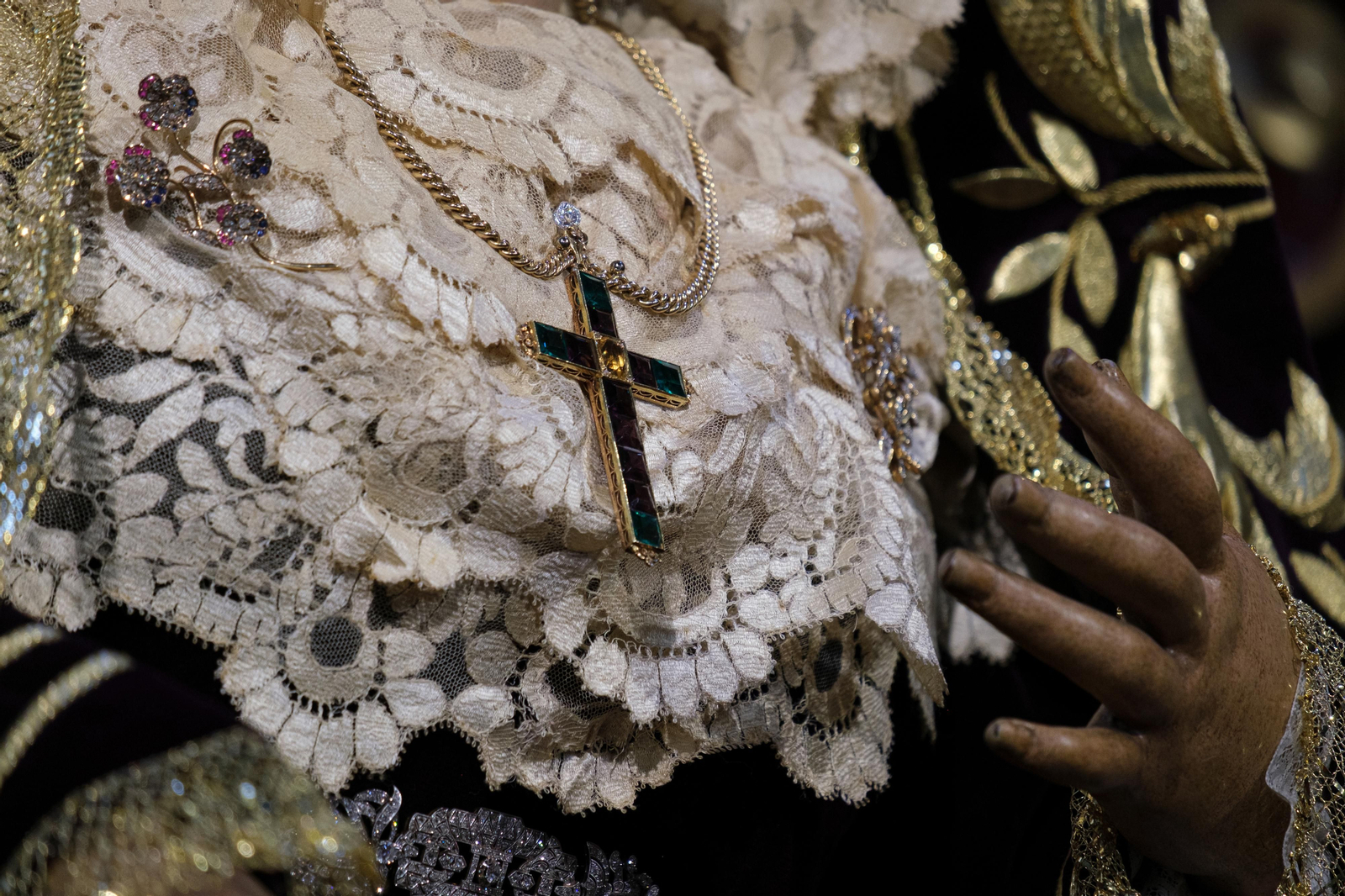 Las imágenes del besamanos a la Virgen de la Amargura