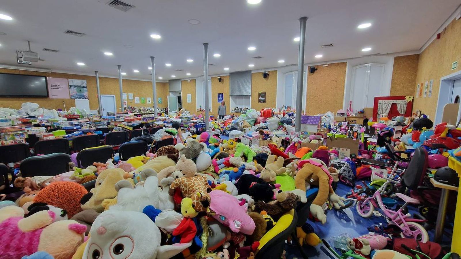 Juguetes almacenados en Sadeco.