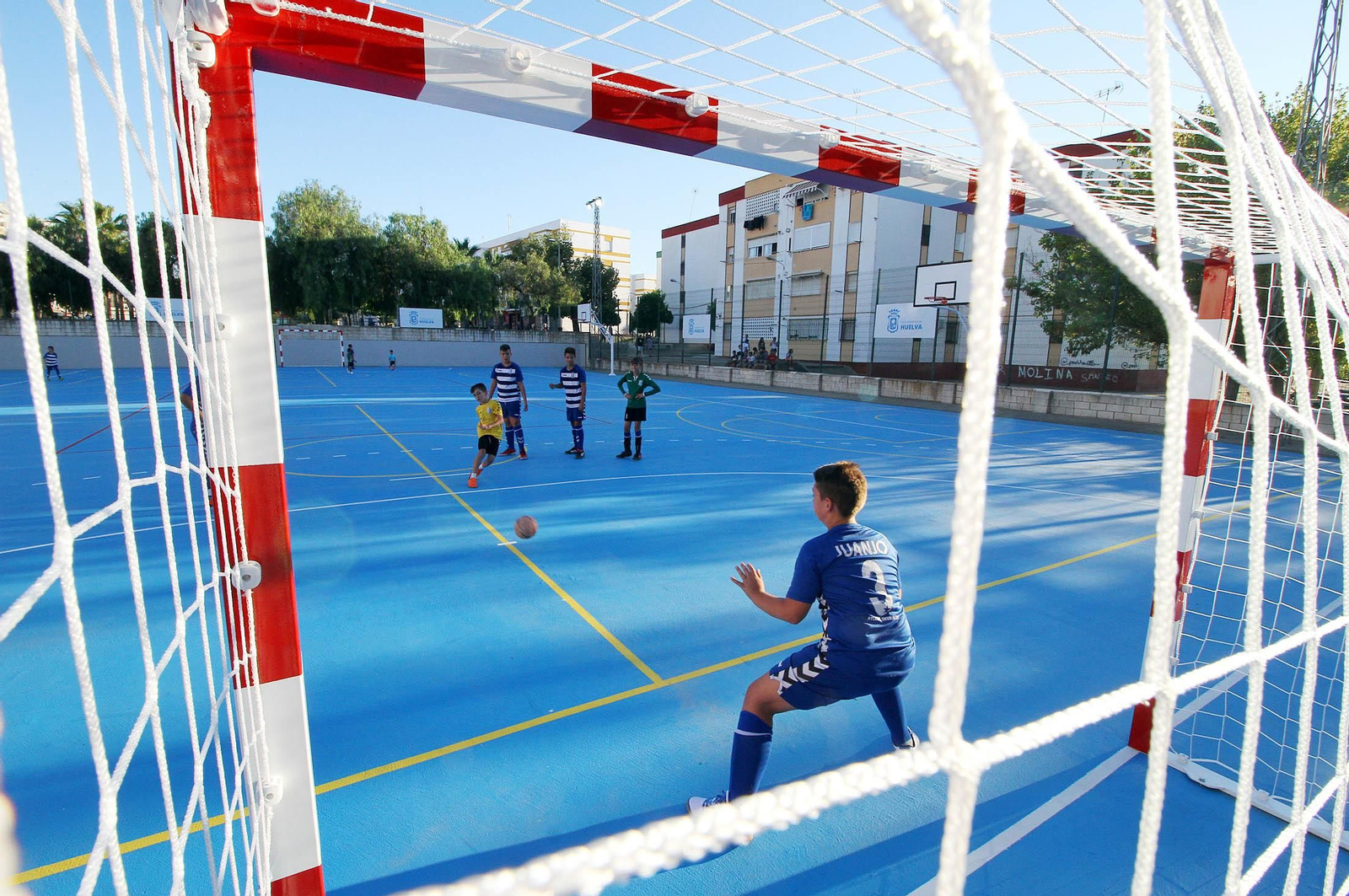 Imágenes de la inauguración de las pistas deportivas de la Paza Andévalo