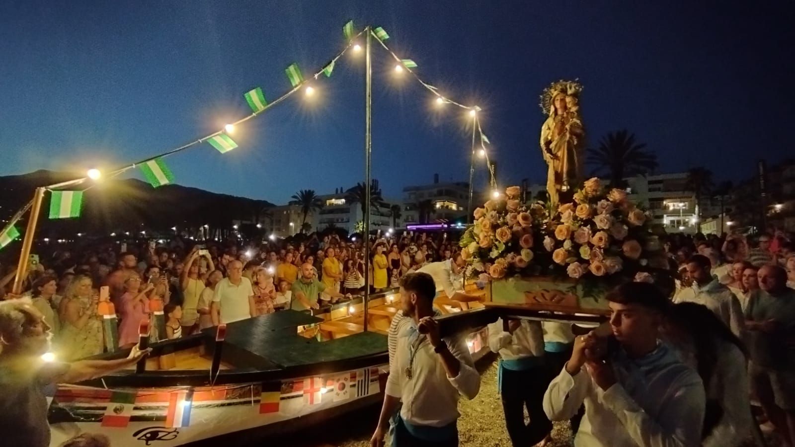 Mar y Tierra: La Virgen del Carmen, también en la Herradura de Granada: las imágenes