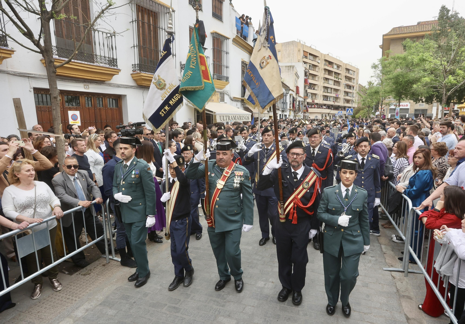 Las imágenes de la Hiniesta en la Semana Santa de Sevilla 2024
