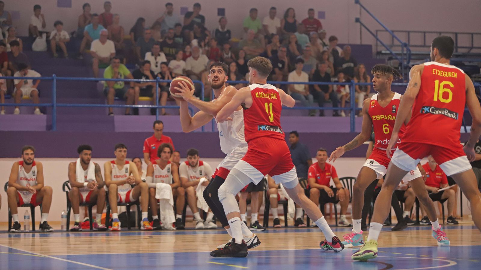 La Línea disfruta con la puesta a punto de las selecciones nacionales sub-20 y sub-22