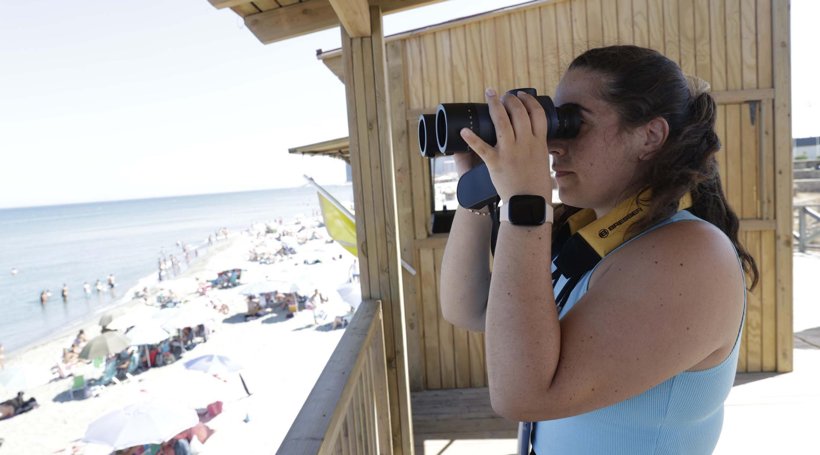 Fotos del primer domingo de julio en las playas de La Línea