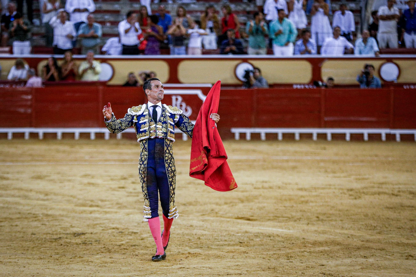 Imágenes de la corrida de toros en El Puerto: Manzanares, Roca Rey y Pablo Aguado