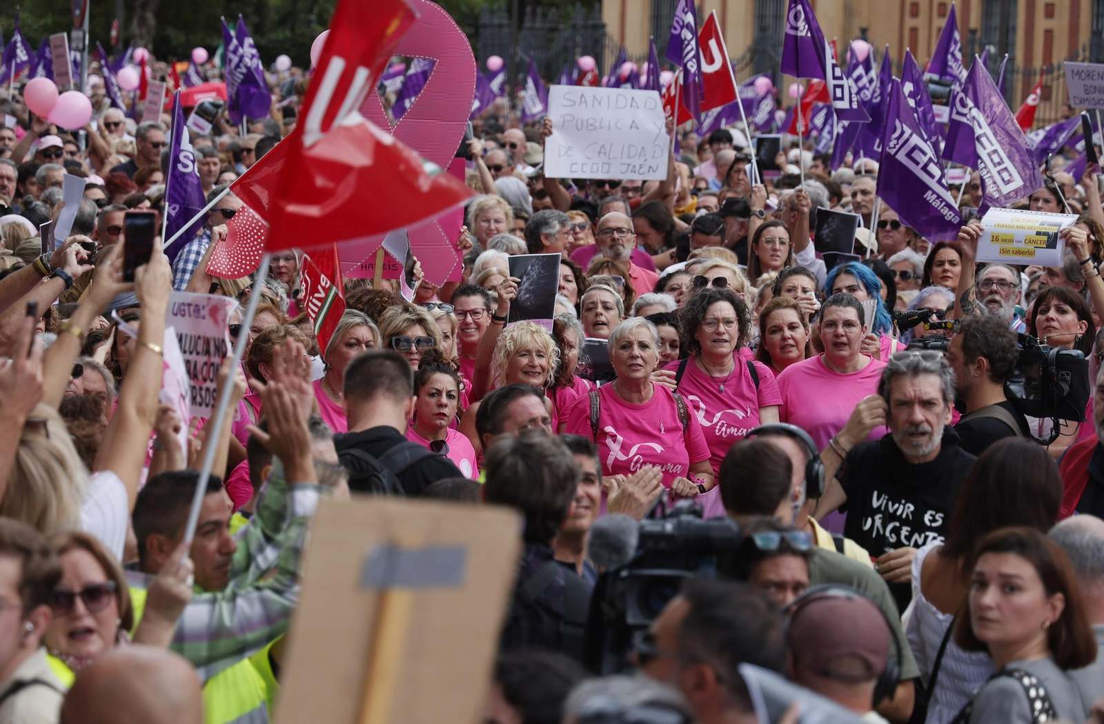 Las imágenes de la manifestación convocada por Amama