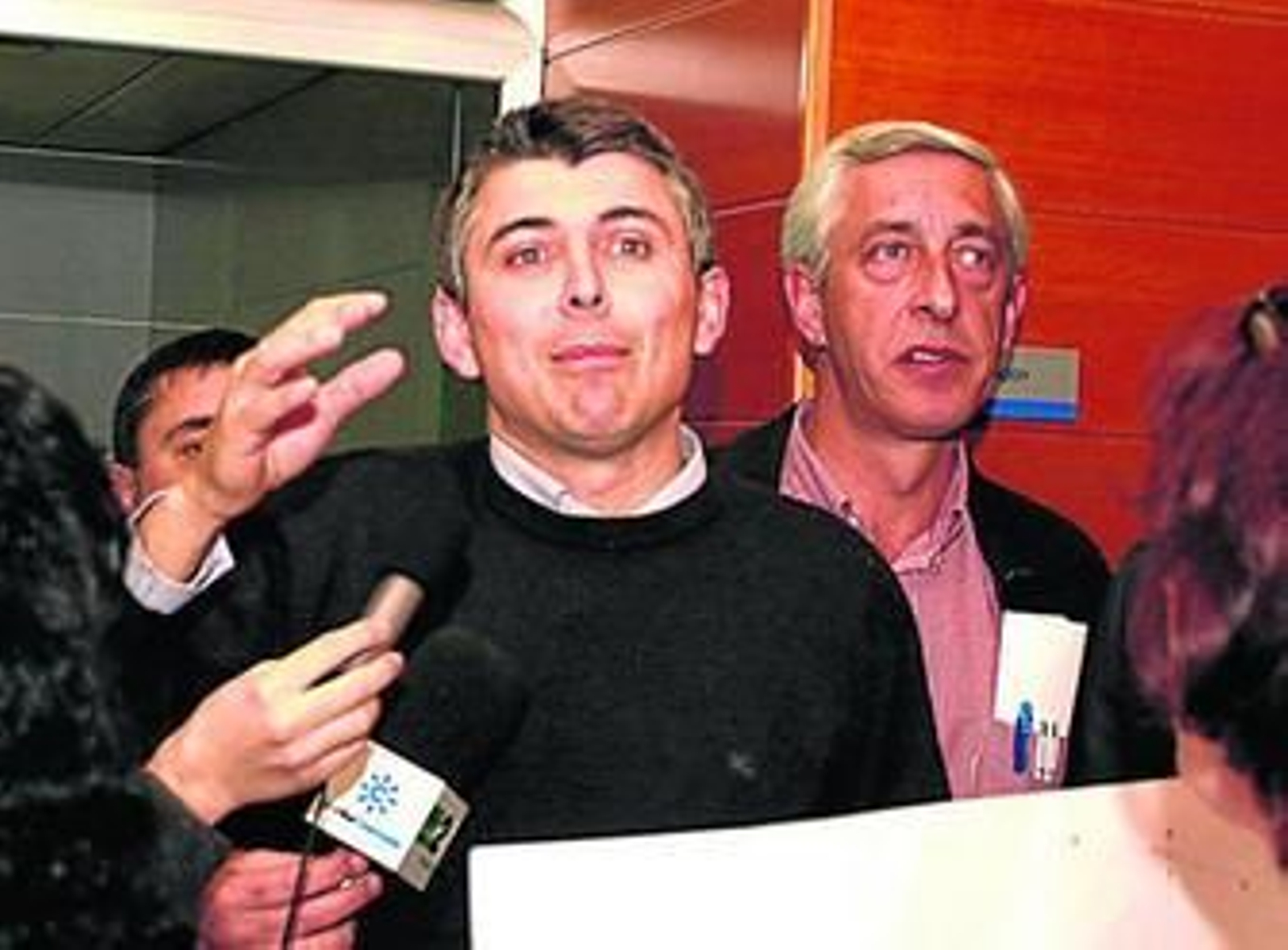 El ex alcalde aljaraqueño, Juan Manuel Orta, junto a su mano derecha, Casto Pino, principales imputados en el 'caso Aljarake'. El ex alcalde aljaraqueño, Juan Manuel Orta, junto a su mano derecha, Casto Pino, principales imputados en el 'caso Aljarake'.