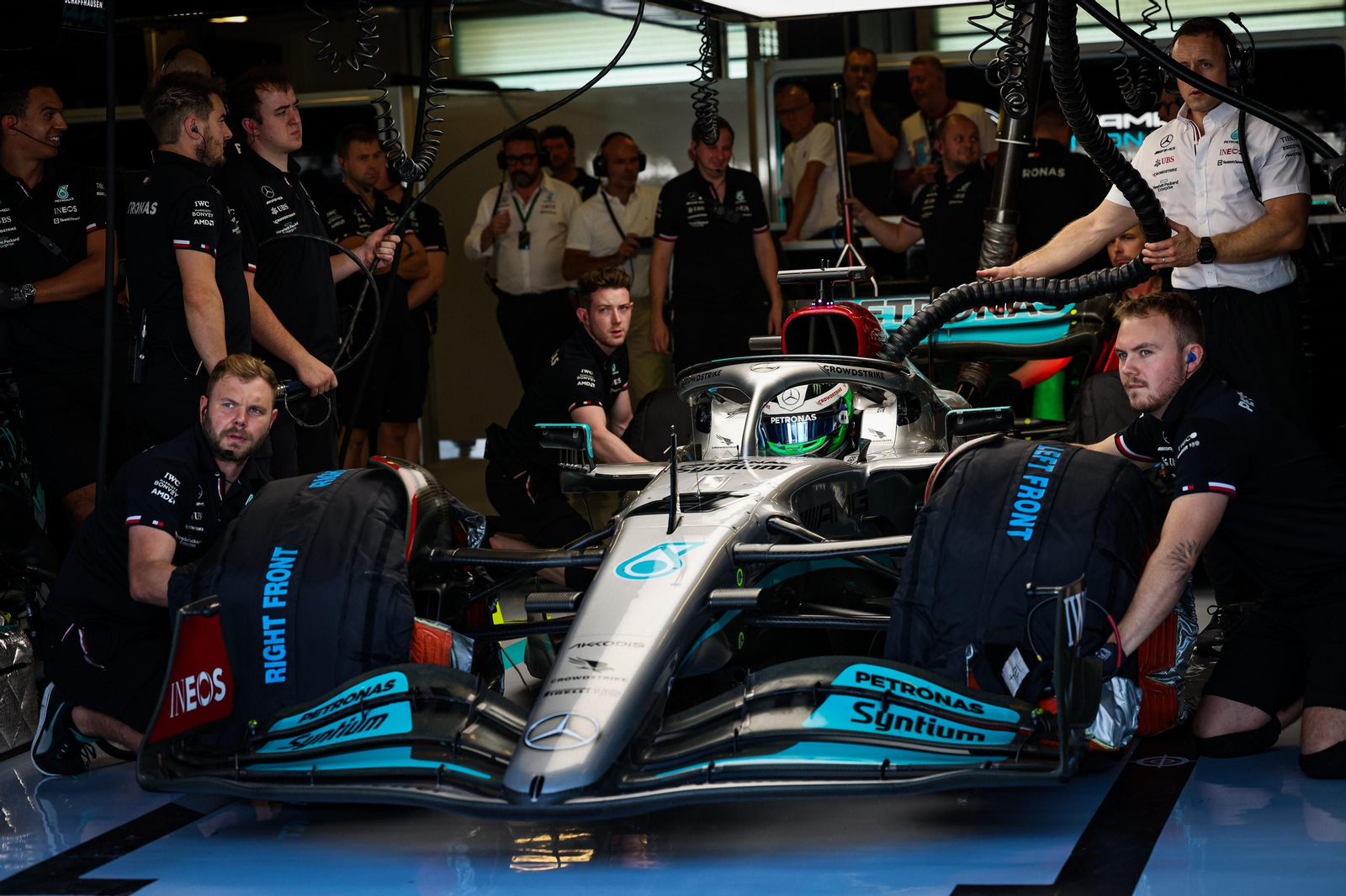 Las escuderías de  Fórmula uno se prueban tras el fin de temporada