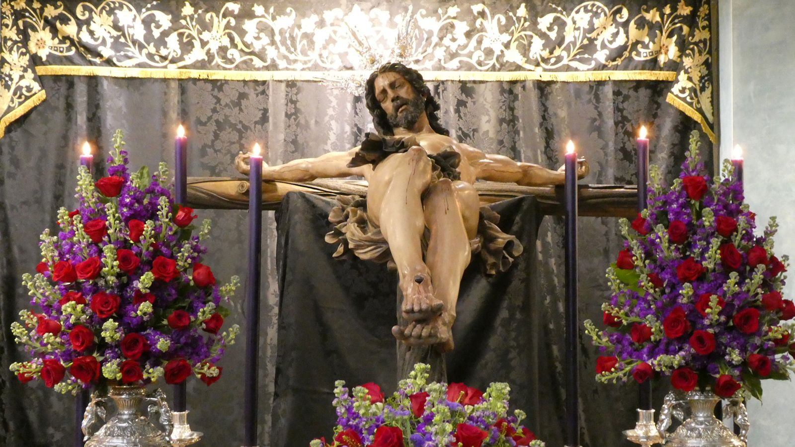 Pasión y Muerte celebra su solemne quinario en la Parroquia del Buen Aire