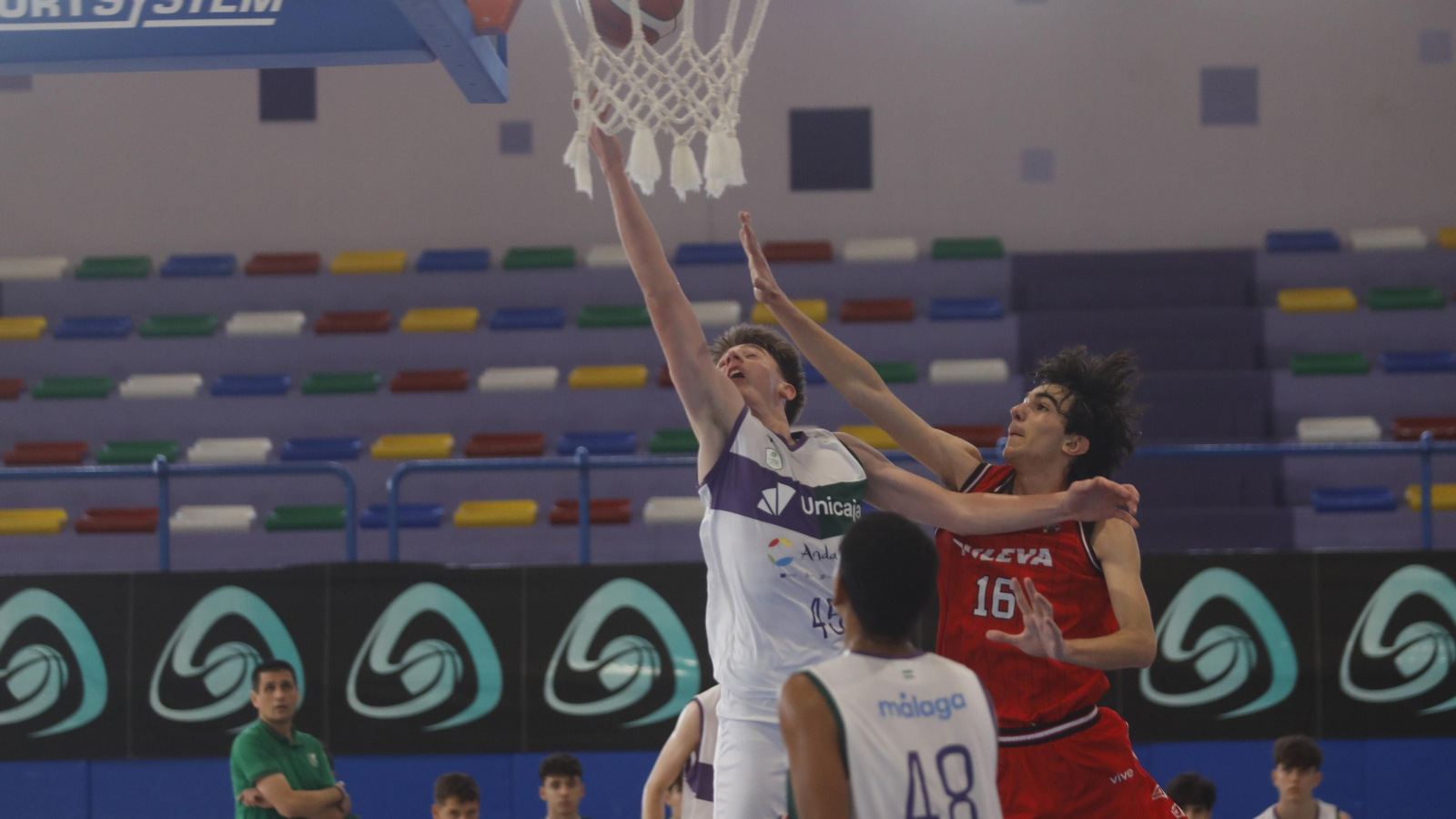 Las fotos de las semifinales del Cadeba infantil masculino de La Línea