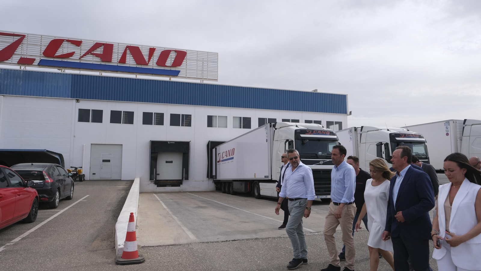 Imágenes de la visita de la Ministra Raquel Sánchez a Transportes J. Cano, en Antas