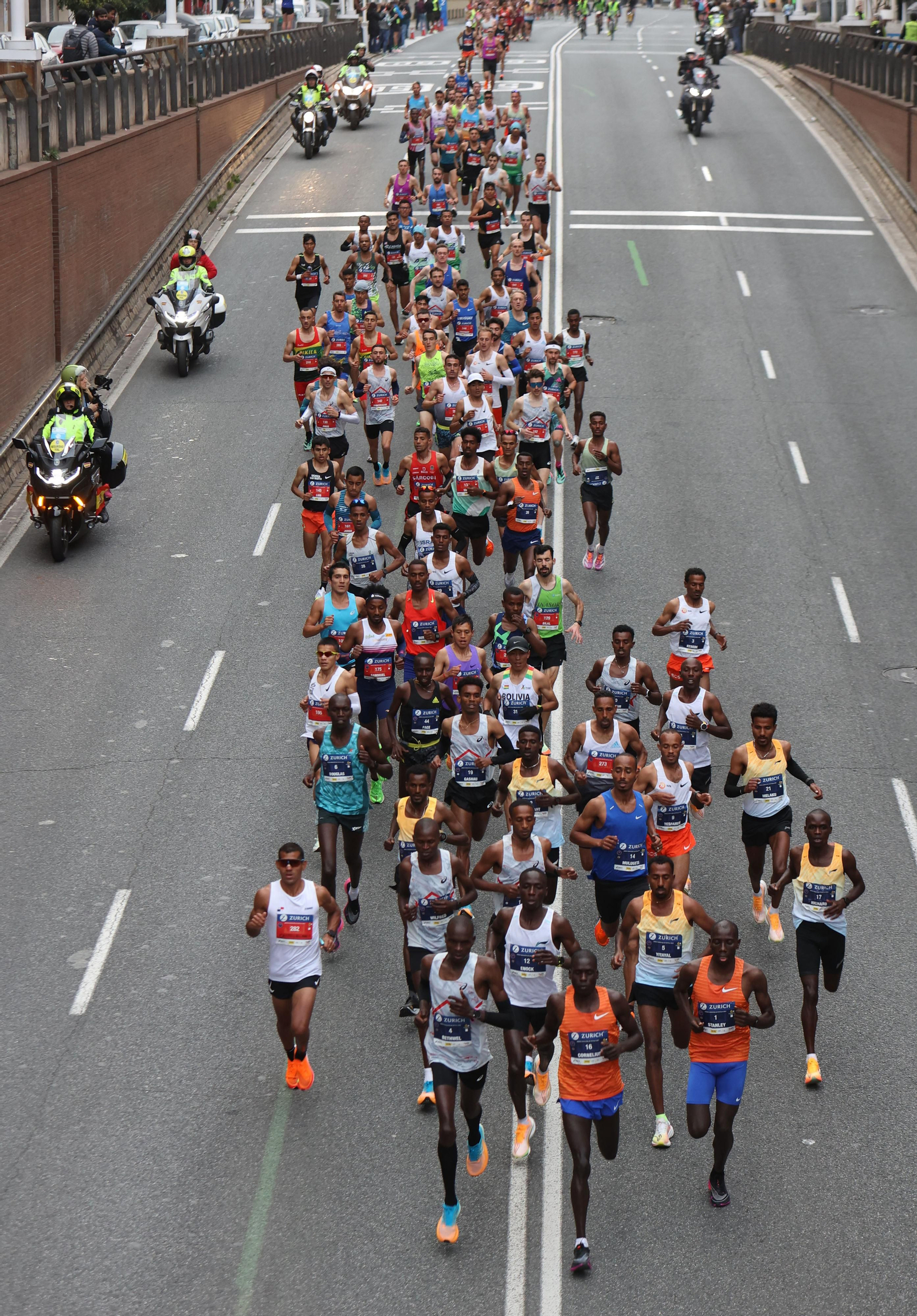Búscate en la maratón de Sevilla 01