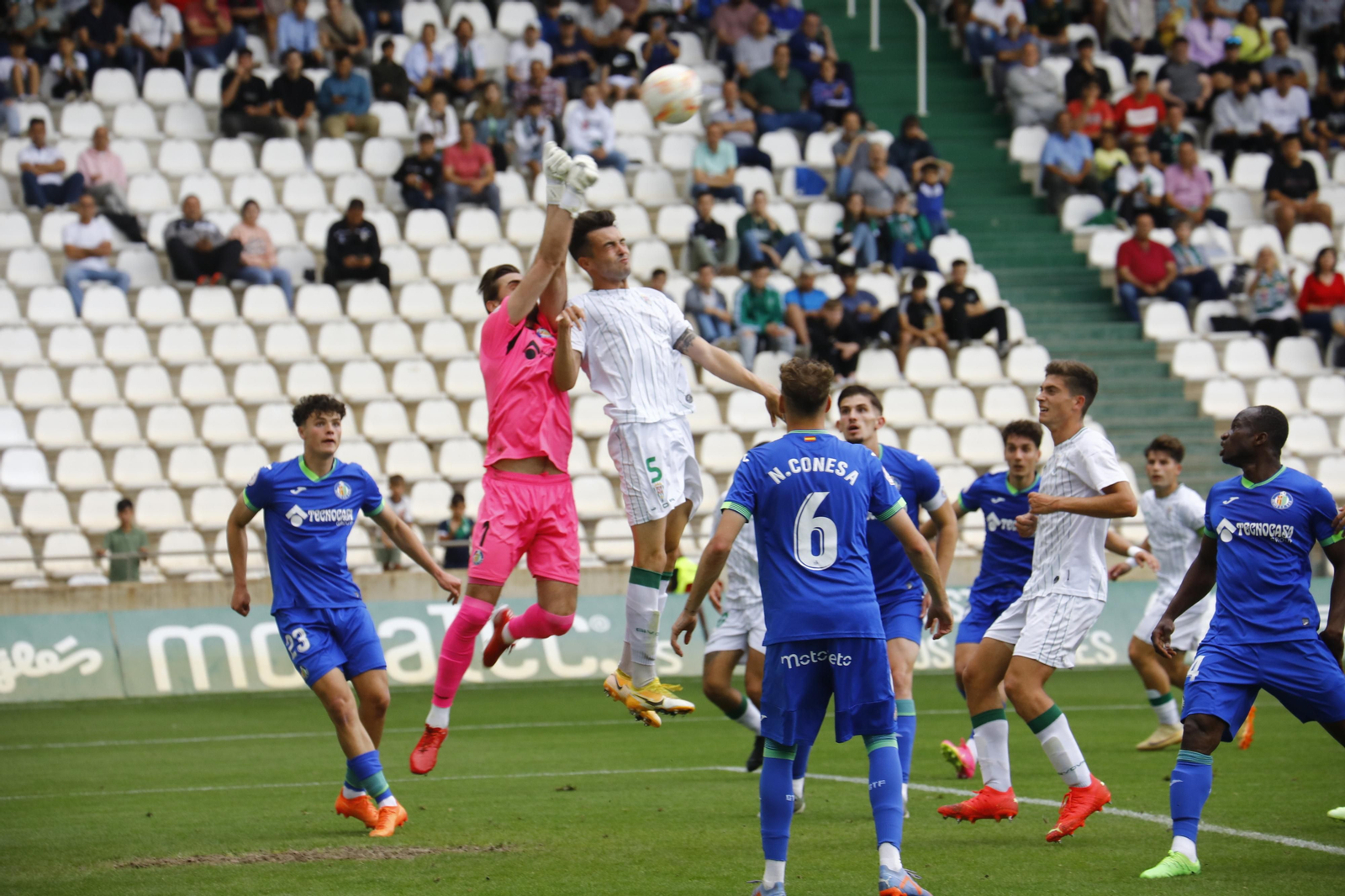 Las mejores fotos de la victoria del Córdoba B ante el Getafe B en El Arcángel