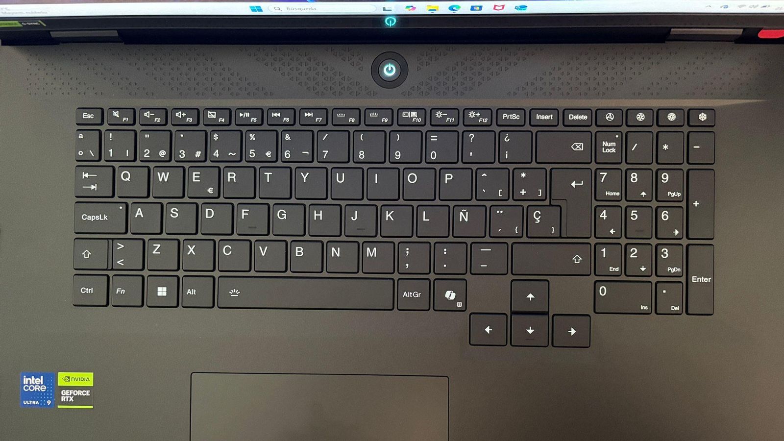 El teclado Steelseries es una delicia al tacto.