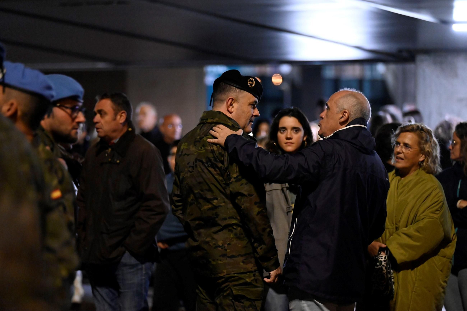 Emoción en la despedida de los militares de la brigada Guzmán el Bueno que parten a Líbano
