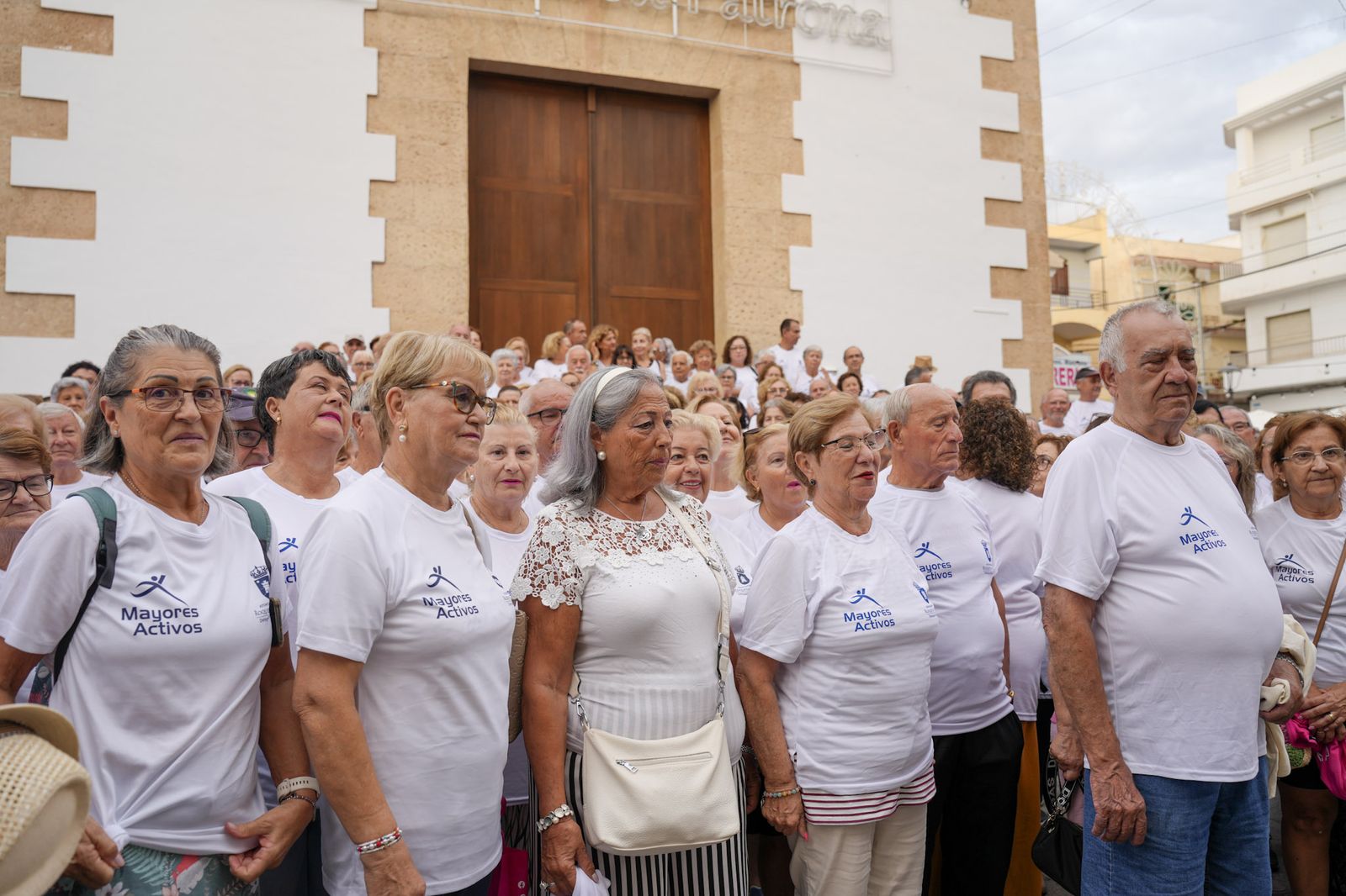 Roquetas vibra con el inicio de sus fiestas patronales en honor a la Virgen del Rosario, en imágenes