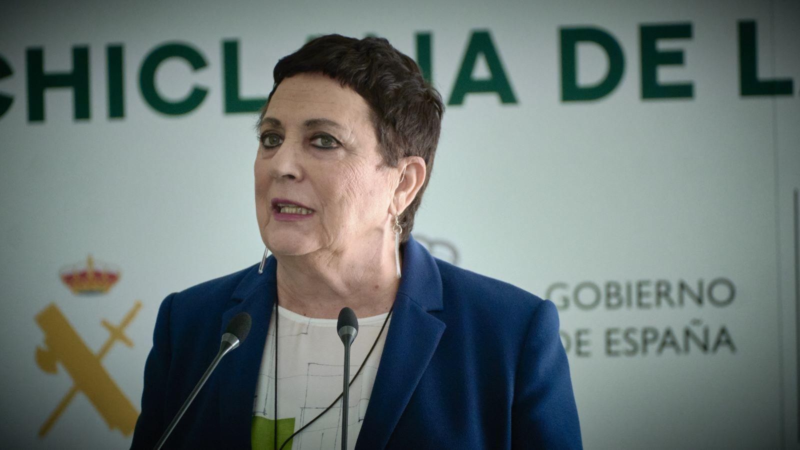 Mercedes Gallizo, presidenta de la SIEPSE, al dar los detalles del proyecto del cuartel de la Guardia Civil de Chiclana.