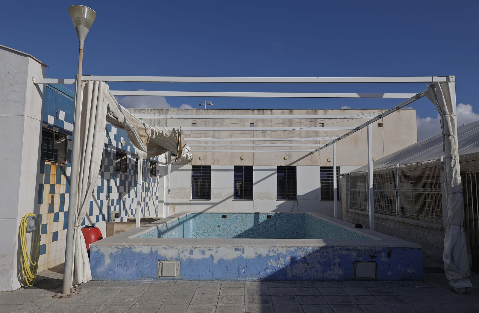 El Centro de Gestión del Medio Marino Andaluz (CEGMA) de Algeciras, en imágenes