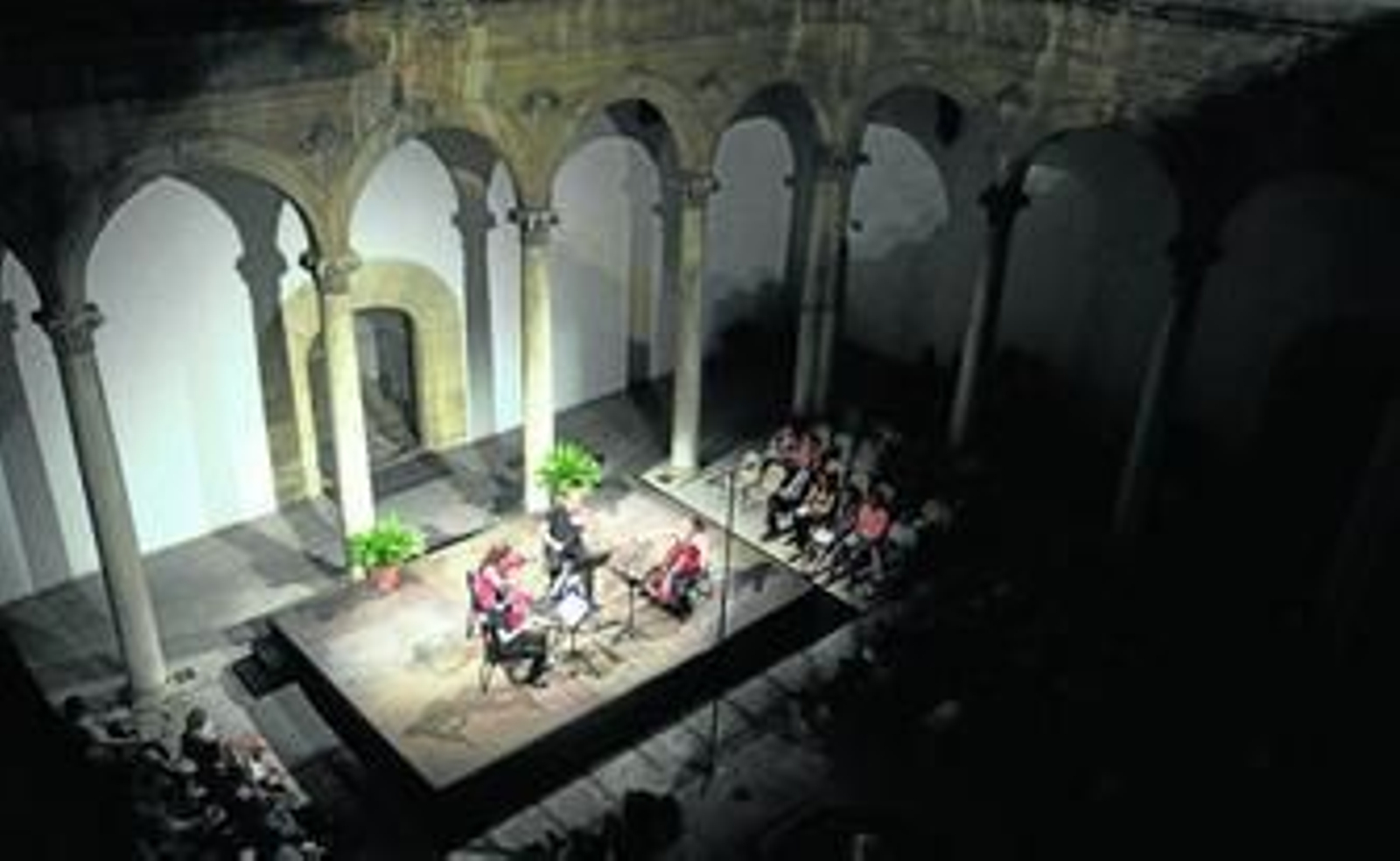 La música unida al mármol