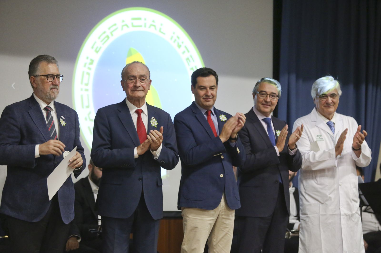 Las fotos de la presentación de la nave espacial de la Asociación contra el Cáncer en Málaga
