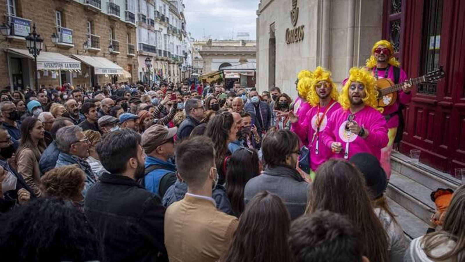 Las 'ilegales', gran reclamo del Carnaval en la calle.