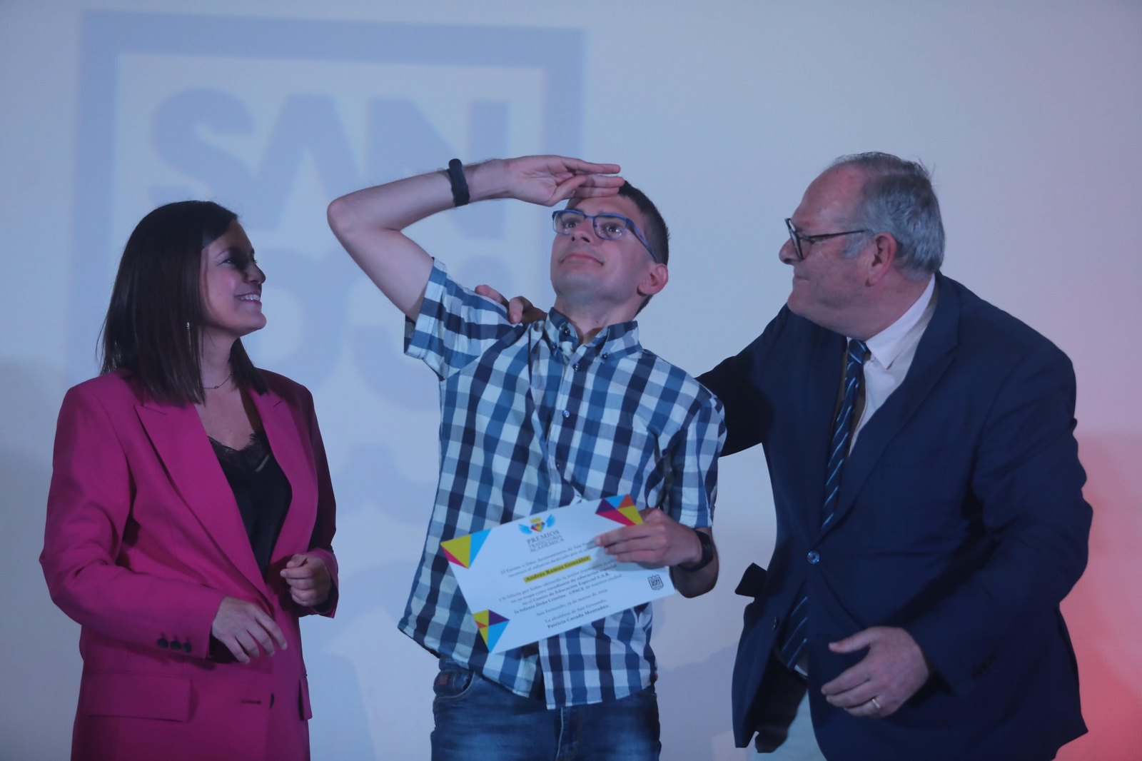 Las imágenes del acto de entrega de premios a los mejores expedientes académicos en San Fernando