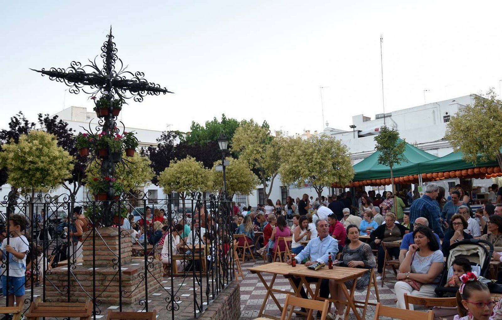 Una verbena en la plaza de la Pastora, en una imagen de archivo.
