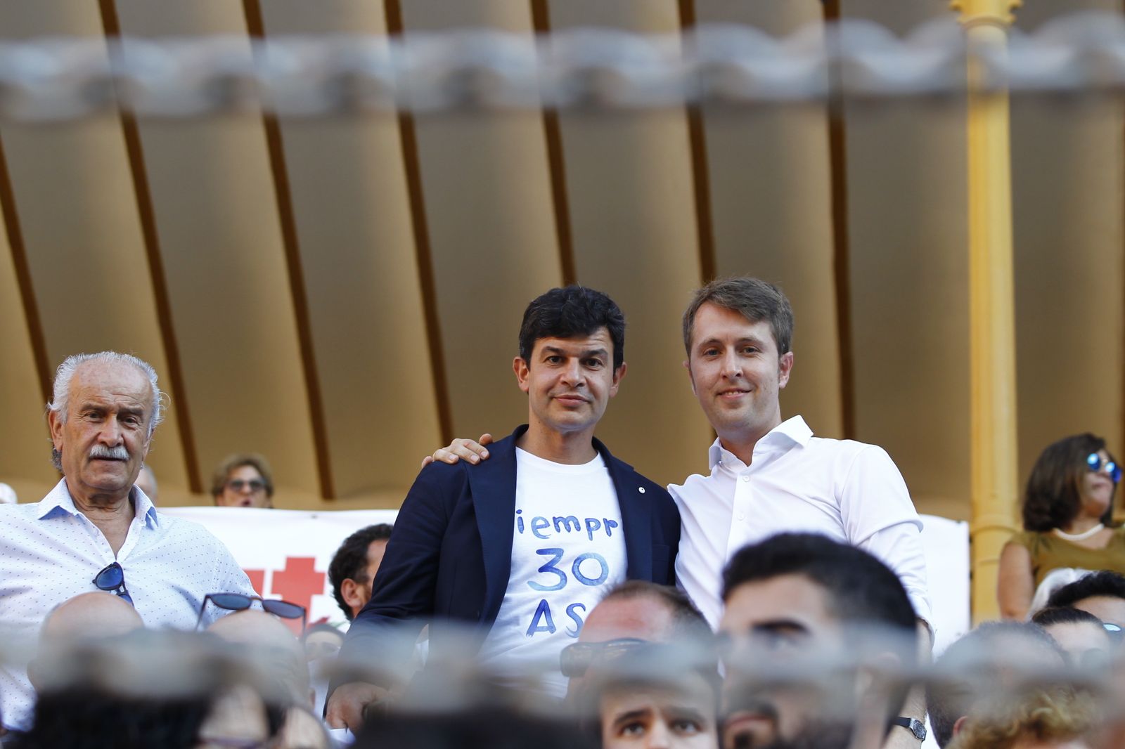 Imágenes del ambiente de la corrida de toros de la Feria de Almería