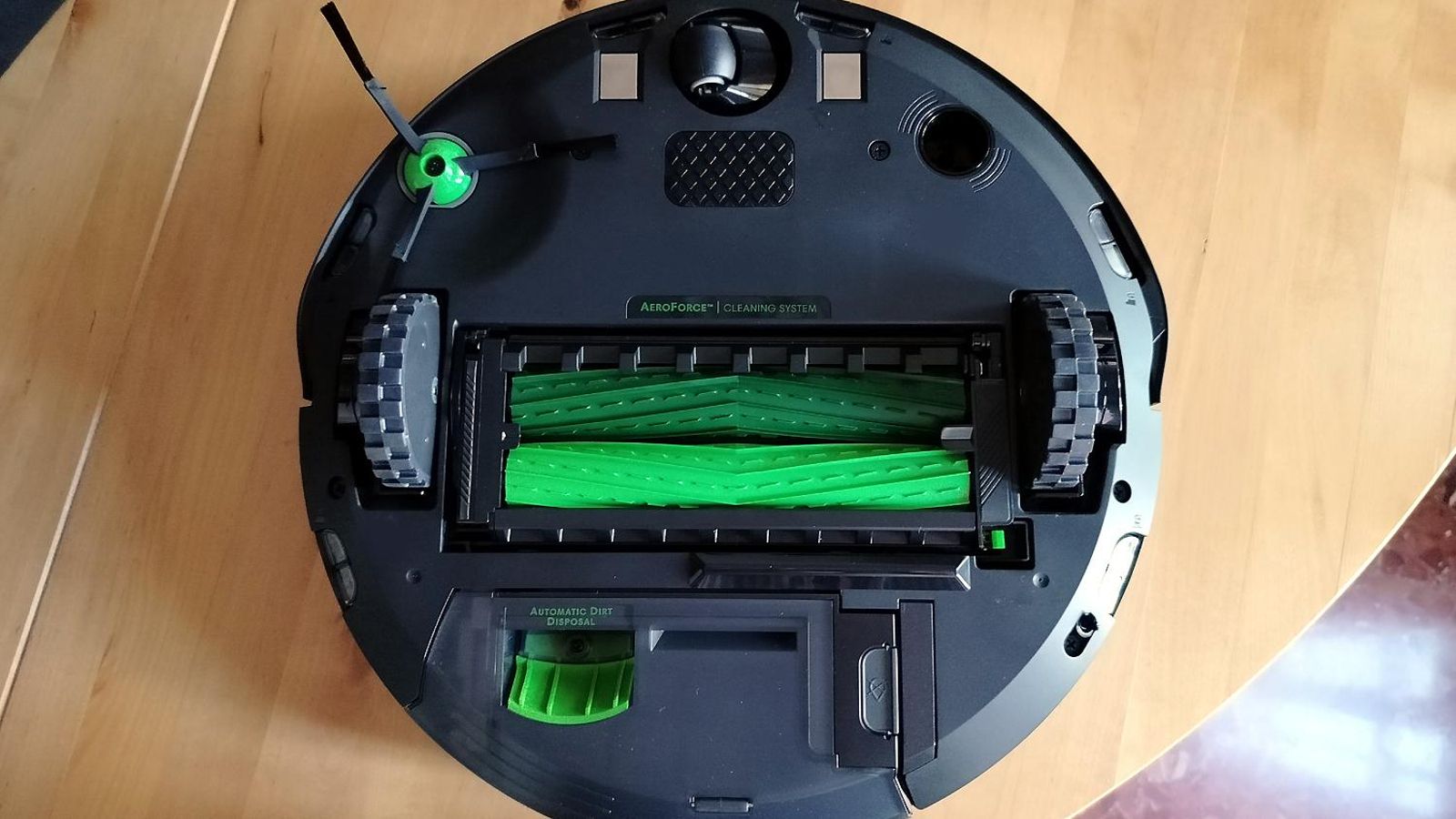 Robot aspirador Roomba j7+ de iRobot