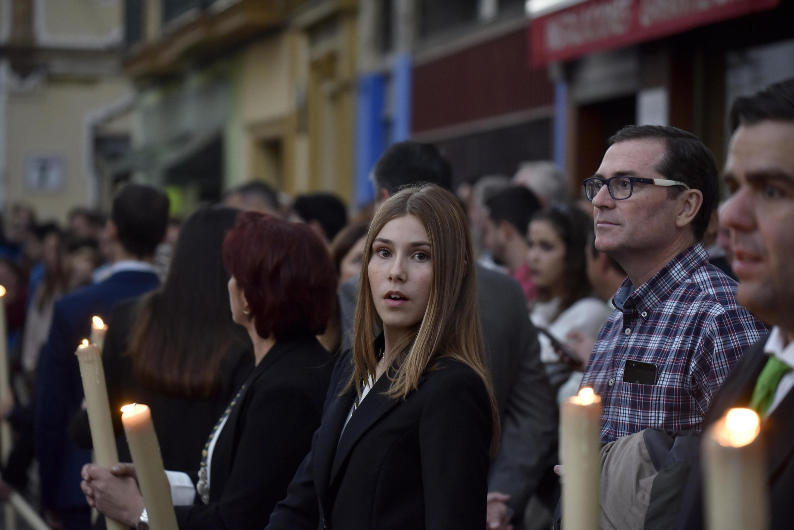 El regreso de la Esperanza de Triana, en imágenes