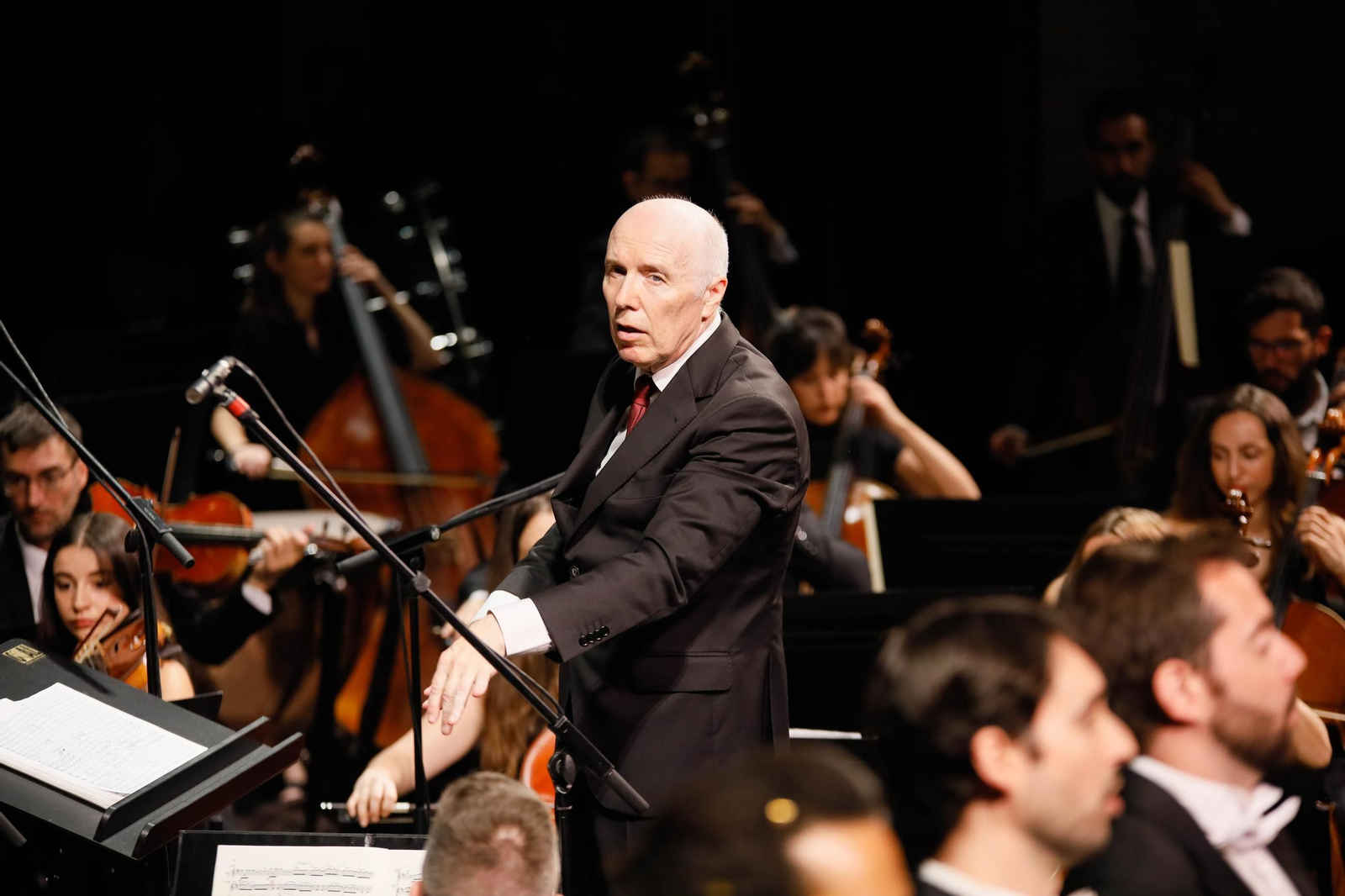 Imágenes de la novena Beethoven interpretado por la OCAL y Orfeón para Cajamar