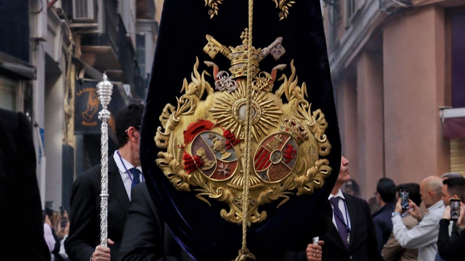 Todos los traslados de este Domingo de Pasión 2025 en Málaga, en imágenes