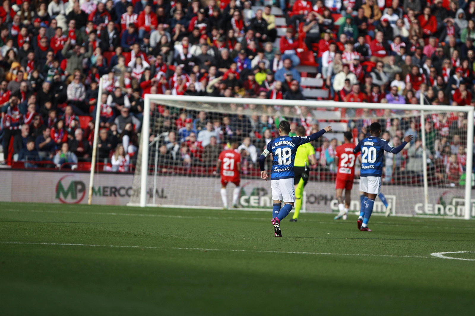 Imágenes del partido de fútbol U.D. Almería-Real Betis Balompié