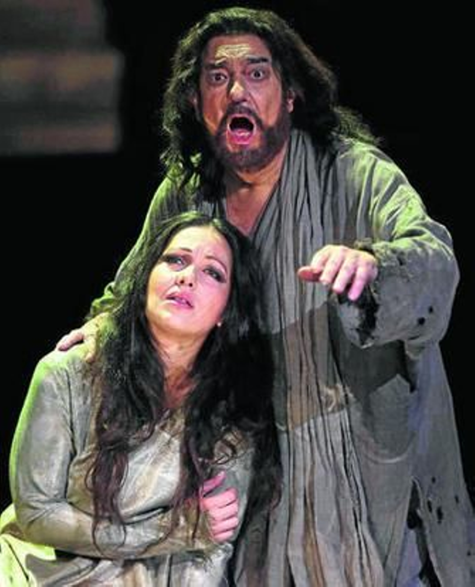 Nino Machaidze y Plácido Domingo en la Thaïs del Maestranza, un deslumbrante arranque de temporada. Nino Machaidze y Plácido Domingo en la Thaïs del Maestranza, un deslumbrante arranque de temporada.
