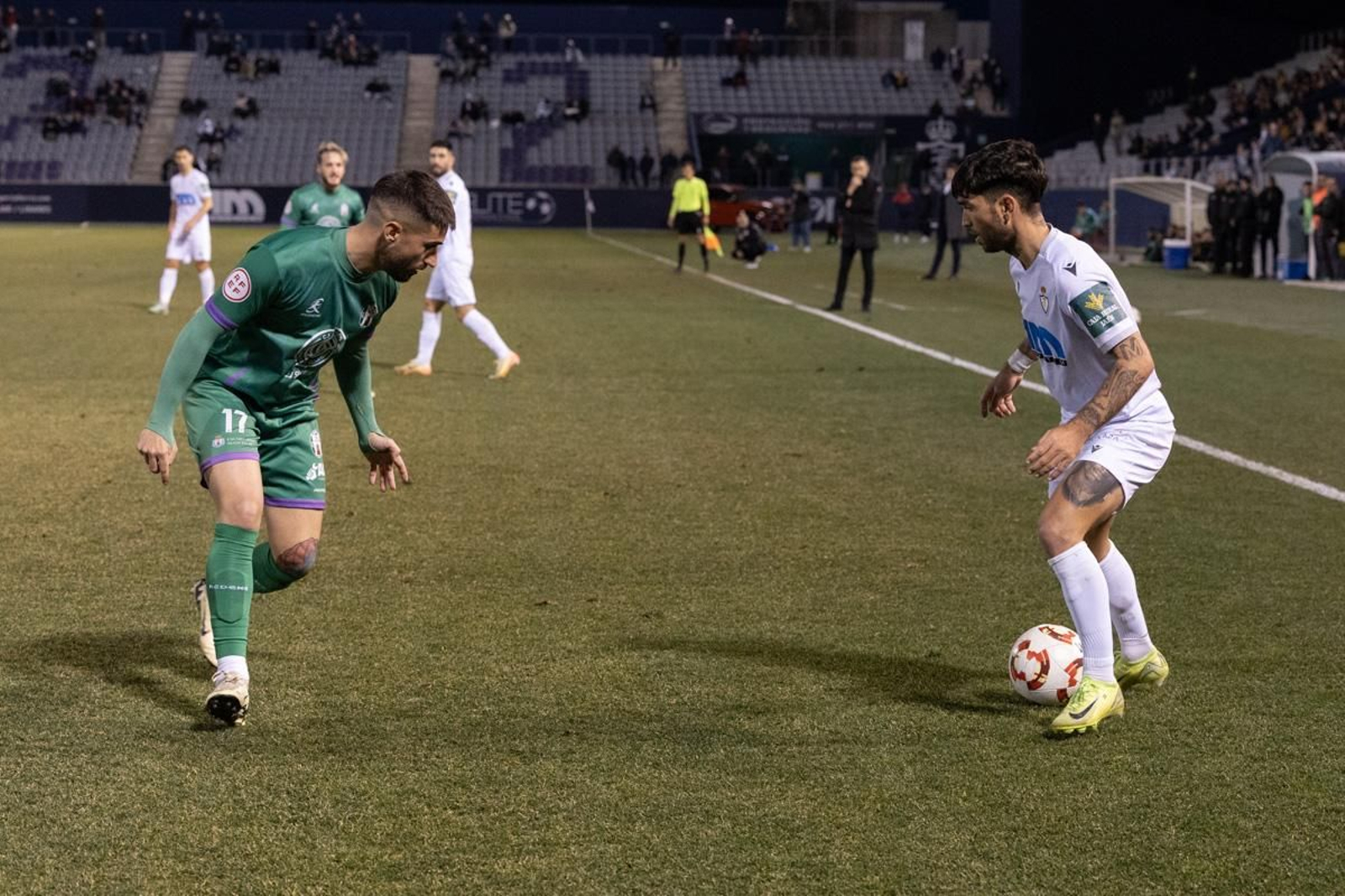 La emoción del triunfo in extremis del Real Jaén ante el Atlético Mancha Real, en imágenes