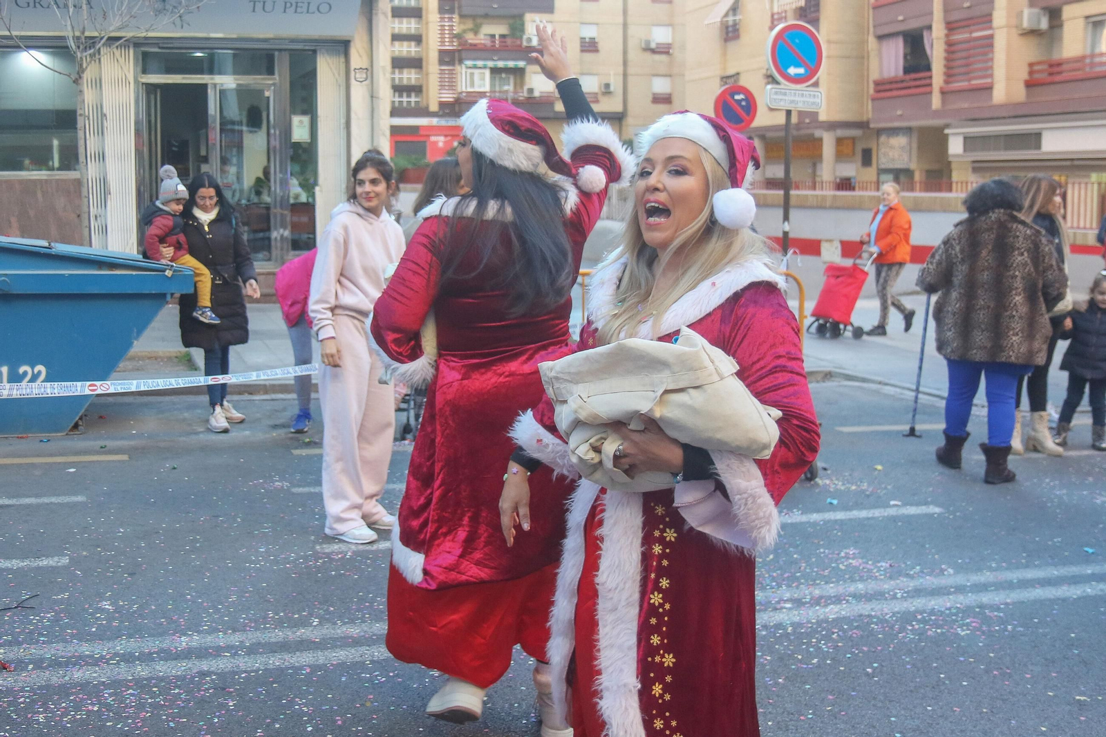 Las mejores imágenes de la cabalgata de Papá Noel en Granada