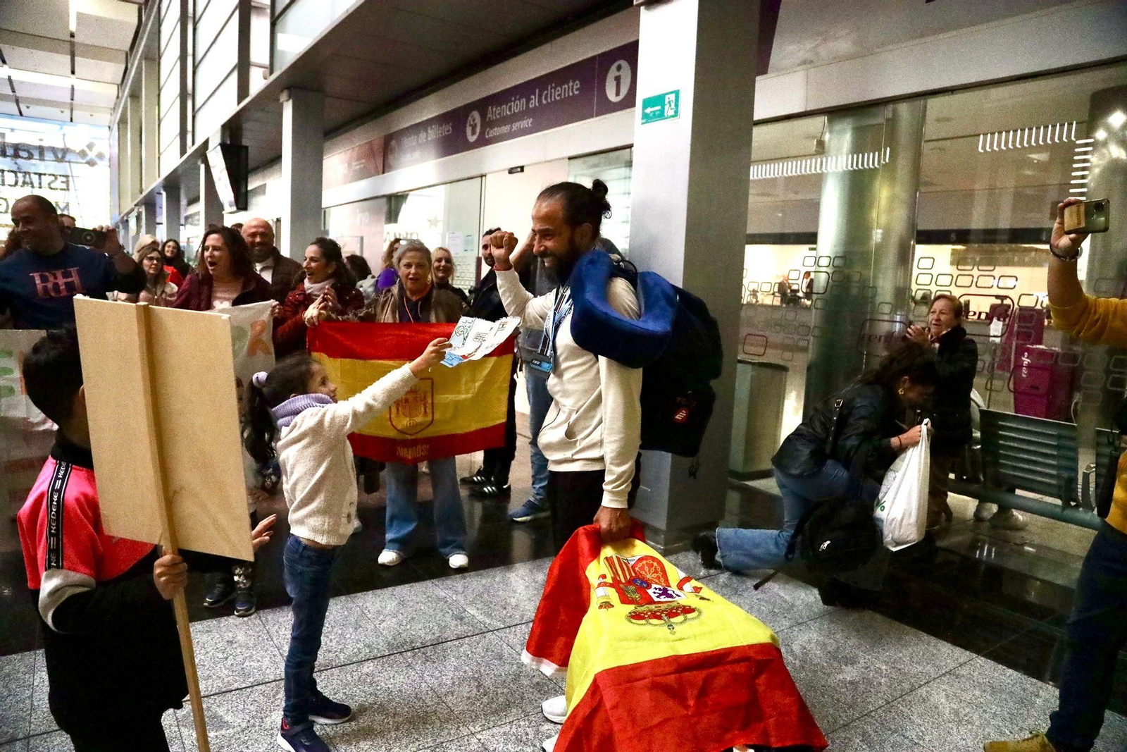 El recibimiento a Antonio Aguilar Conejo en Vialia
