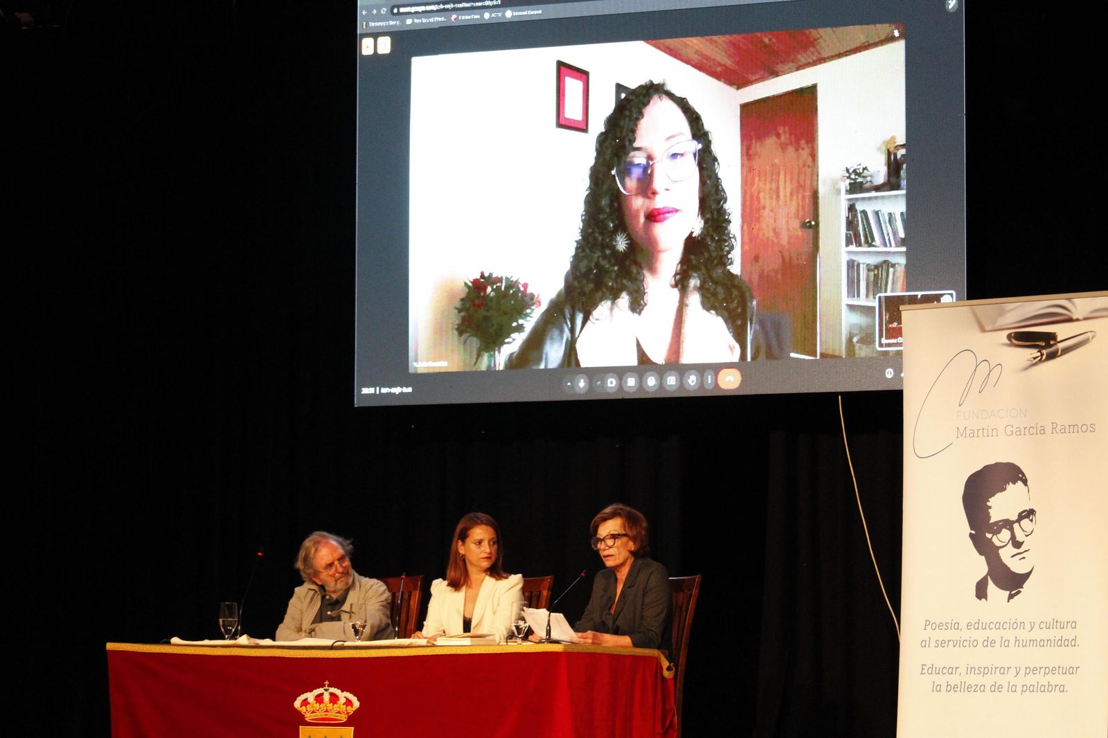 La autora Yulieth González Zea ha recibido el Premio Internacional de Poesía Joven Martín García Ramos.