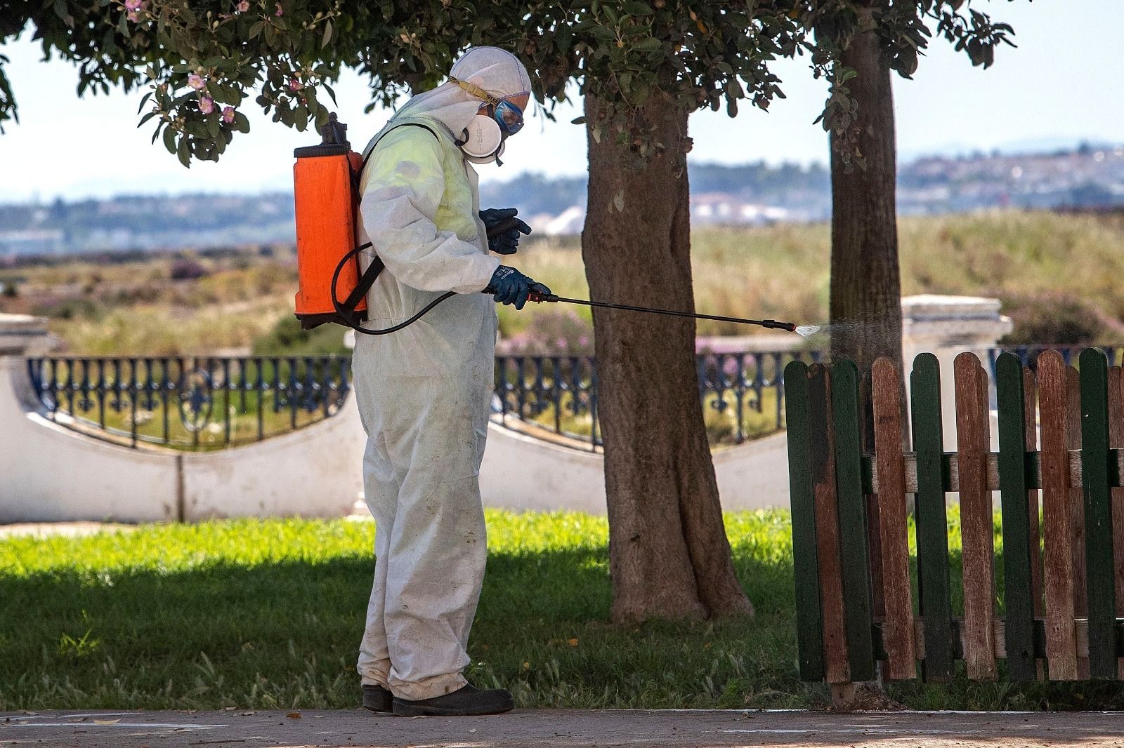Tareas de desinfección durante la pandemia, en una imagen de archivo.