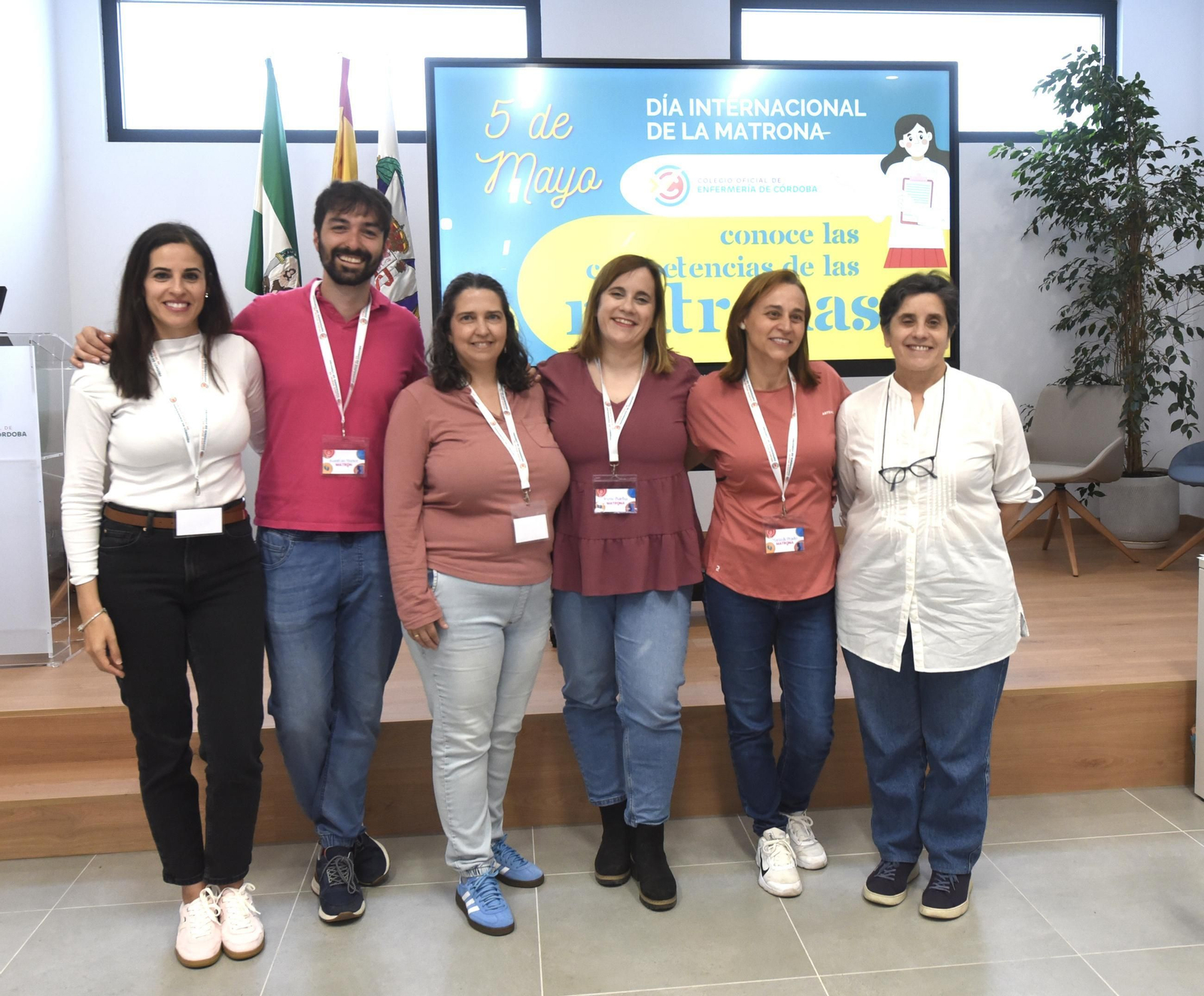 Córdoba celebra el Día de la Matrona con una sesión de 'belly painting'