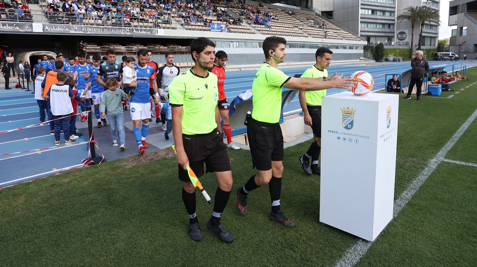 El Xerez CD terminó el curso jugando en Chapín por la resiembra del Pedro Garrido.