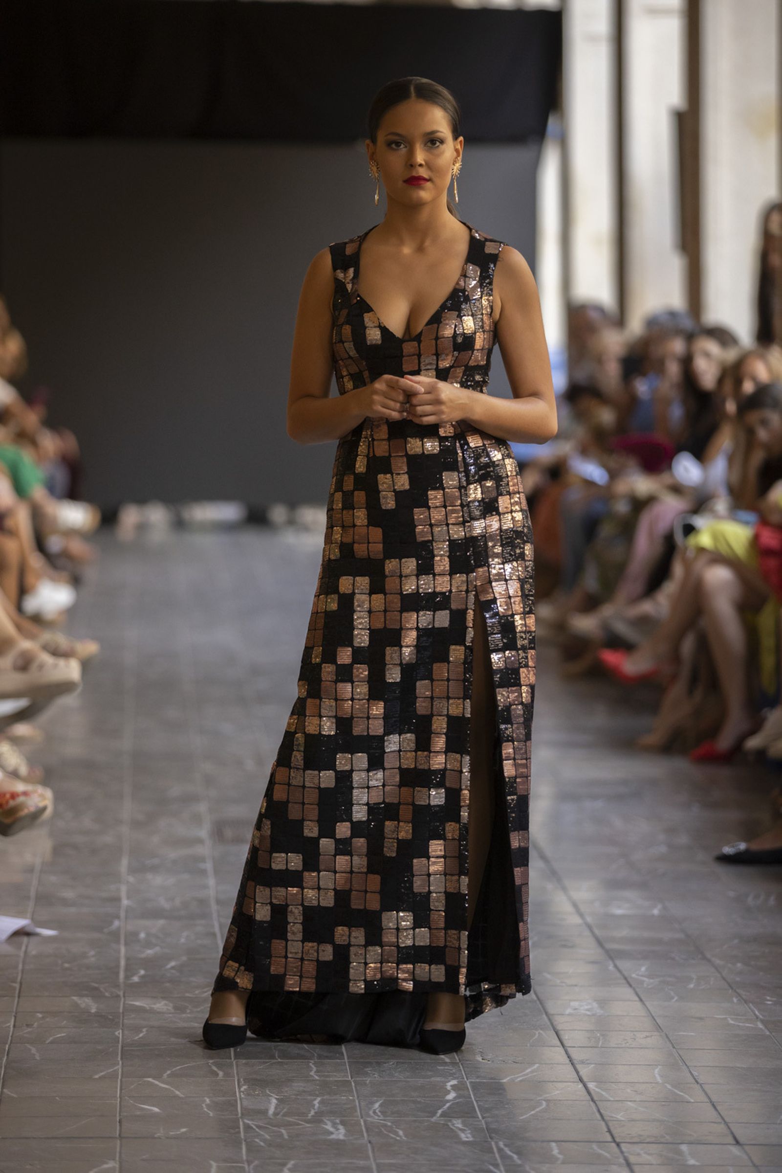 Imágenes del desfile 'Huelva provincia de moda' en la Gran Vía