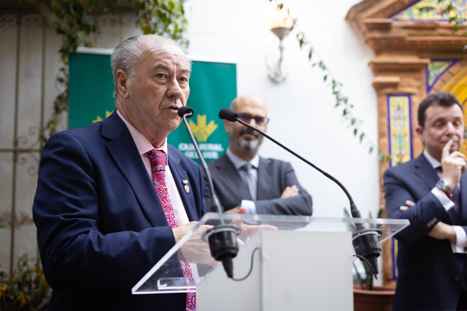 Imágenes de la presentación de la Guía de la Semana Santa de Huelva y su provincia 2023